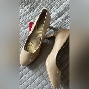 Dexflex Comfort Elegant Beige Heels